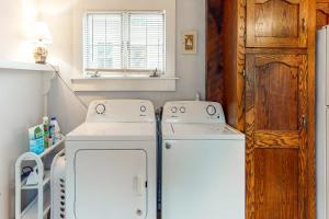 Gambar di galeri bagi Lower Corbel House di Bucksport +10 gambar