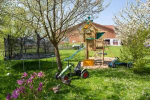 Afbeelding uit fotogalerij van Ferienhof Bayrhof in Roßhaupten
