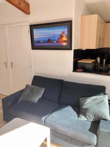 Posedenie v ubytovaní Charming 1 bedroom flat, Biarritz center with pool and car park