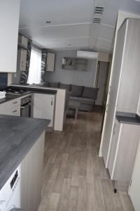Fotografia z galérie ubytovania Spacieux Mobilhome 843 6-8pers de 45m² dans Camping 4* v destinácii Gastes