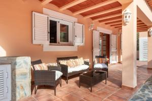 A seating area at Villa Cas Puig - Beach of Portinatx
