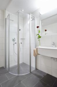 Kylpyhuone majoituspaikassa Pension Fohrenberg