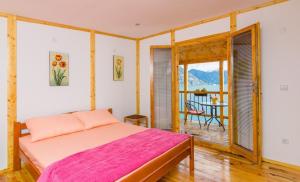 Ένα ή περισσότερα κρεβάτια σε δωμάτιο στο Villa Strp +25 φωτογραφίες
