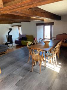 Posezení v ubytování La Majorie de Nendaz