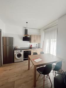 Kuchyňa alebo kuchynka v ubytovaní Apartamentos - Naranja