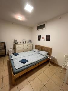 Fotografie z fotogalerie ubytování Basement flat in the city center!! v Praze