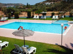 Bazén v ubytovaní Rose Hotel Faliraki alebo v jeho blízkosti