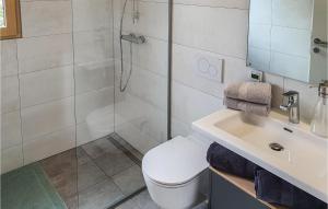 Łazienka w obiekcie Ferienhaus Am Naturbadesee
