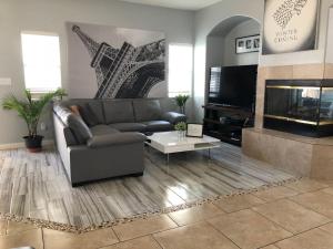 Oasis pool house, optional pool heater
