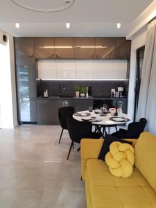 Kuchyň nebo kuchyňský kout v ubytování Apartament de Luxe by Maria Kolobrzeg - Shellter