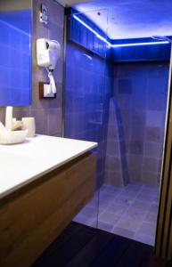A bathroom at LC Luxury Apartment