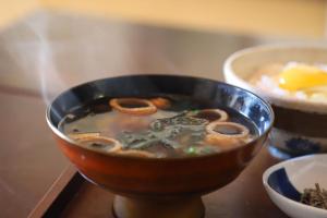 Đồ ăn tại/gần nhà khách