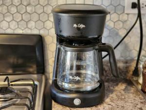 a coffee maker sitting on top of a counter at Nuevo Departamento en el Centro de Cananea in Cananea