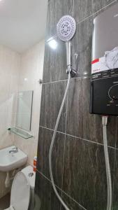 Ένα μπάνιο στο Yusoff Homestay @ Vista Bangi