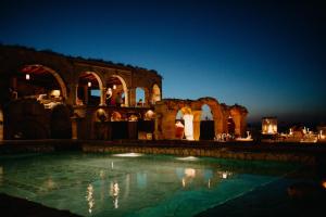 The swimming pool at or close to MUSEUM HOTEL - Relais & Châteaux