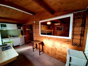 Kuchyň nebo kuchyňský kout v ubytování casa di campagna dal pozzo