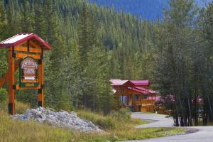 山林小屋周边自然景观
