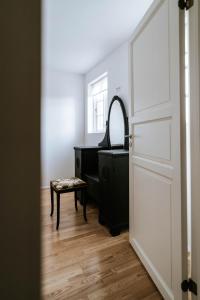 StokkseyriOcean Views and Gorgeous Design in a Light-Filled 3 BDRM/1.5 Bath Village Home的相册照片