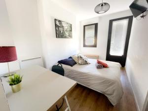 Krevet ili kreveti u jedinici u objektu Superbe appartement, 3 chambres, gare St Charles