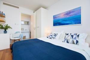 Kuchyňa alebo kuchynka v ubytovaní Beachfront Luxury Complex 2BD Sunset Apartment