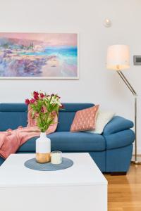 Posedenie v ubytovaní Beachfront Luxury Complex 2BD Sunset Apartment