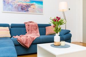 Posedenie v ubytovaní Beachfront Luxury Complex 2BD Sunset Apartment