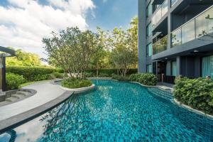 Bazén v ubytování Private apartment at Aristo Resort by Lofty nebo v jeho okolí