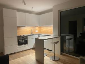 A kitchen or kitchenette at A place to call home