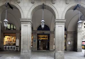 Fotografie z fotogalerie ubytování HOTEL FORNOS - Barcelona v destinaci Barcelona