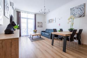 Sunny and Modern Baquis Flat