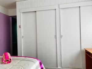 Salle de bains dans l'établissement Habitación Doble dentro de una casa