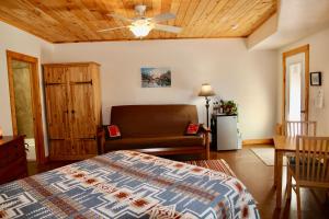 Voodi või voodid majutusasutuse Red Moon Lodge toas
