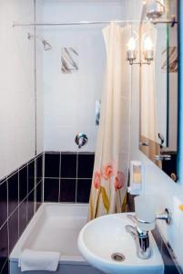 Phòng tắm tại Hotel Vivat Provincia