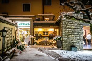 Hotel Restaurant Auerhahn að vetri til
