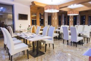 Posezení v ubytování Hotel Zbójnicówka