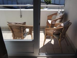 Balkón alebo terasa v ubytovaní Joli appartement avec wifi sur le port de Dahouet