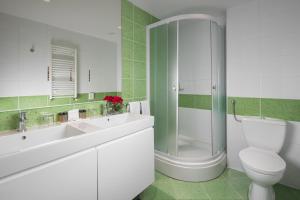 Ένα μπάνιο στο Residence Garden Istra Plava Laguna +32 φωτογραφίες