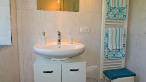 Bilik mandi di Ferienwohnung Zum Wiham