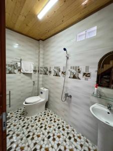 Phòng tắm tại Homestay Phúc Lâm