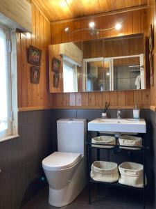 A bathroom at Villa La Finca