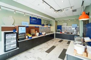 an apple store with an apple store counter at Holiday Inn Express & Suites Franklin - Berry Farms, an IHG Hotel in Franklin