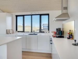 Kuchyň nebo kuchyňský kout v ubytování Holiday Home Aiko - 50m from the sea by Interhome + 36 fotografií