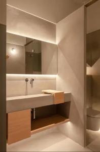 Kamar mandi di Bell Lloc Girona High end design apartment