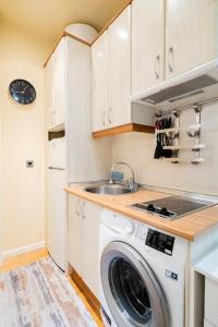 Kuchnia lub aneks kuchenny w obiekcie Tranquilo apartamento Pacífico/Ciudad de Barcelona