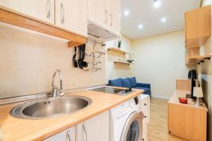 Kuchnia lub aneks kuchenny w obiekcie Tranquilo apartamento Pacífico/Ciudad de Barcelona