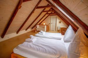 Postel nebo postele na pokoji v ubytování Ferienhaus Utkiek