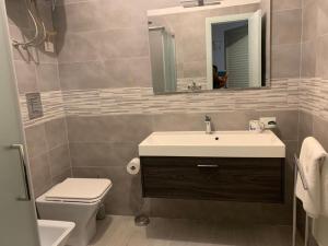 Ένα μπάνιο στο Residence Ira Beach - Appartamento sul mare