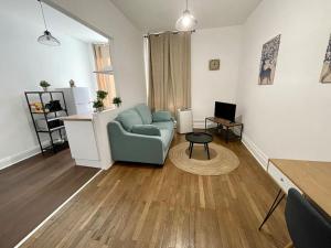 Televízia a/alebo spoločenská miestnosť v ubytovaní A1G Nancy Thermal Artem chambre + 4 fotografie