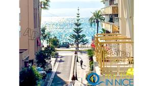 AA - ApartHotel Riviera - Hyper Centre Ville - Studio Superieur AC avec balcon et apercu mer - BALCON MASSENET 1