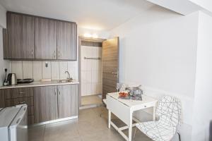 Kuchyň nebo kuchyňský kout v ubytování Ayia Napa Holiday Apartment Ss1